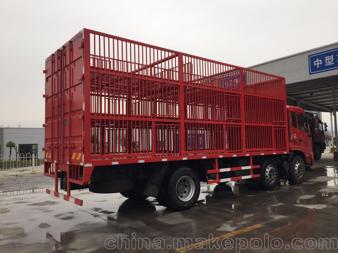 东风前四后四畜禽运输车 高效可靠的家禽牲畜运输解决方案